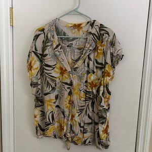 Old Navy Cream Floral Short Sleeve Tie-Hem Blouse